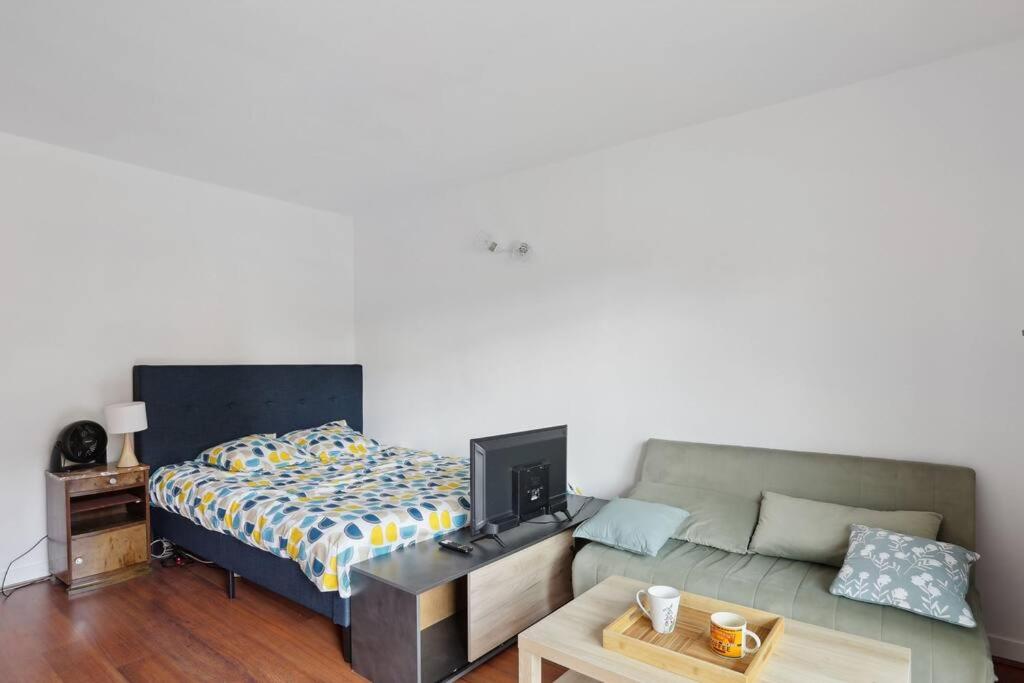 Studio aménagé avec terrasse - B&B Ivry-sur-Seine