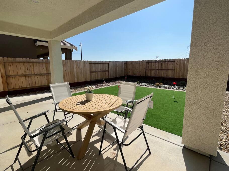 Brand-New, Beautiful & Stylish Home in Sacramento! - Chambres d’hôtes Sacramento