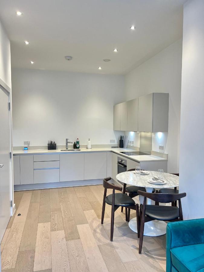 B&B Londres - Luxury Modern 1 Bed Apartment - Bed and Breakfast Londres
