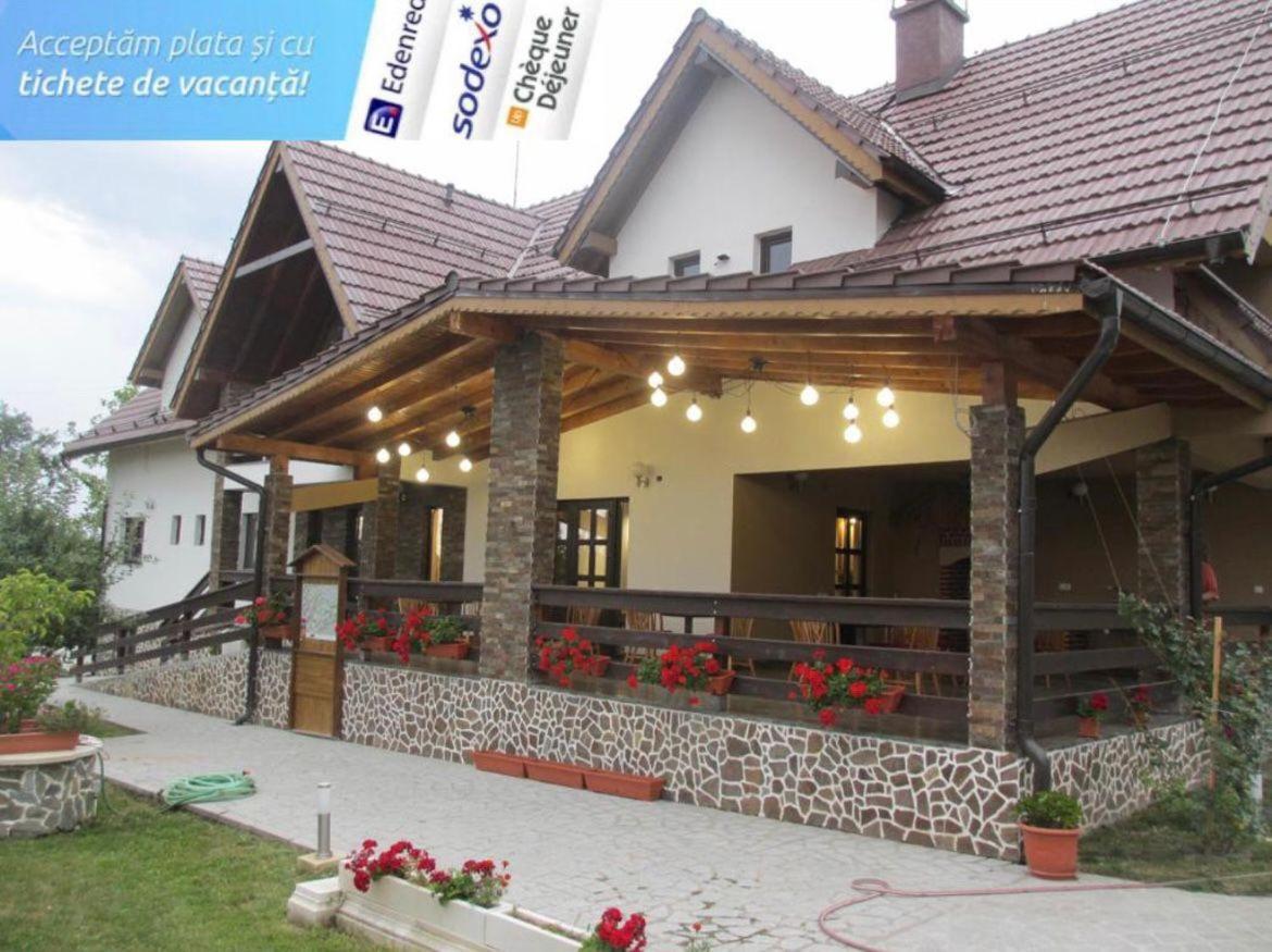 NUT HOUSE Retezat - B&B