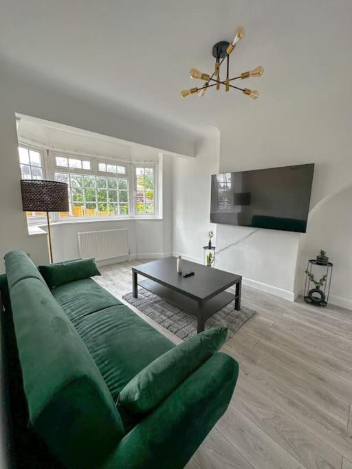 B&B Hither Green - Comfortable Stay in 3 Bed House - Bed and Breakfast Hither Green