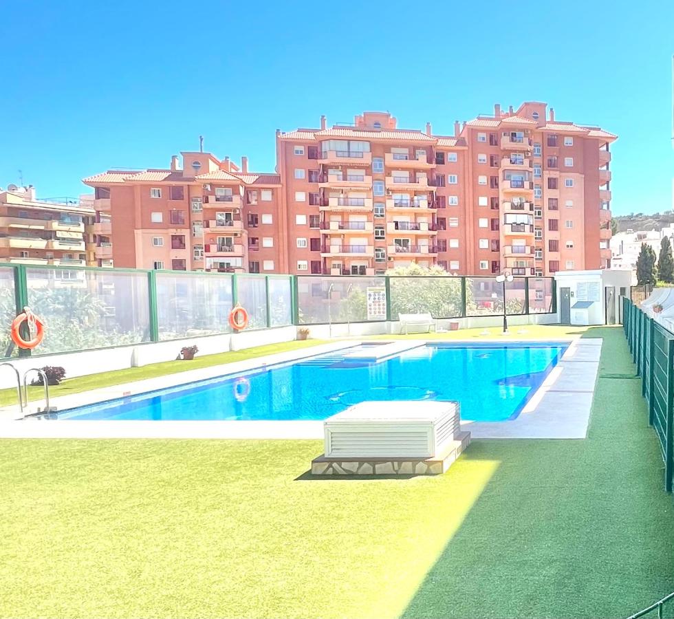 Cozy Fuengirola apartment with sea view & pool - Ferienwohnung Fuengirola
