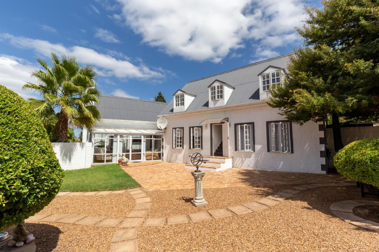 B&B Durbanville - Cosimi Guest House - Bed and Breakfast Durbanville