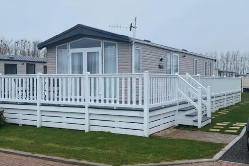 B&B Selsey - Riverwood Lodge, The Boulevard, Seal Bay, Selsey - Bed and Breakfast Selsey
