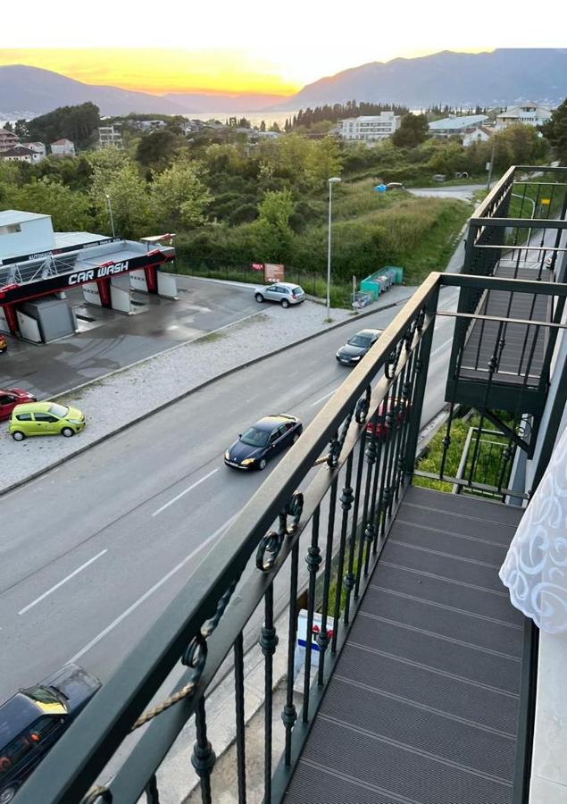 Apartman Sara Tivat - Ferienwohnung