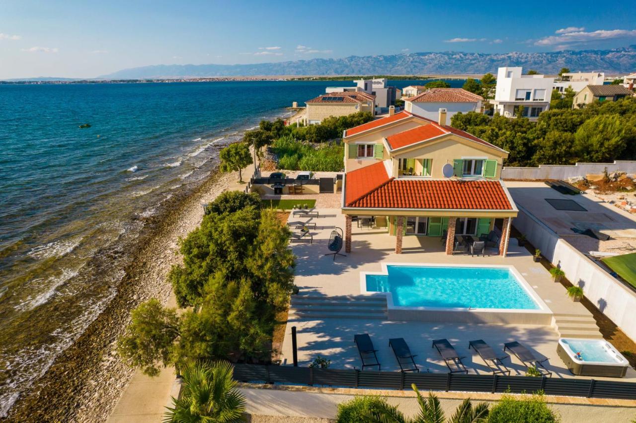 B&B Privlaka - Exclusive luxury villa Mar with glorious sea view - Bed and Breakfast Privlaka