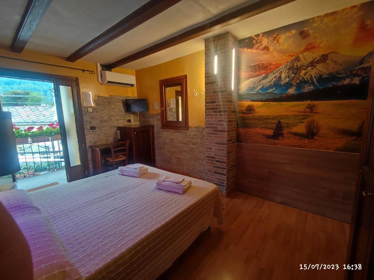 Double or Twin Room with Private Bathroom