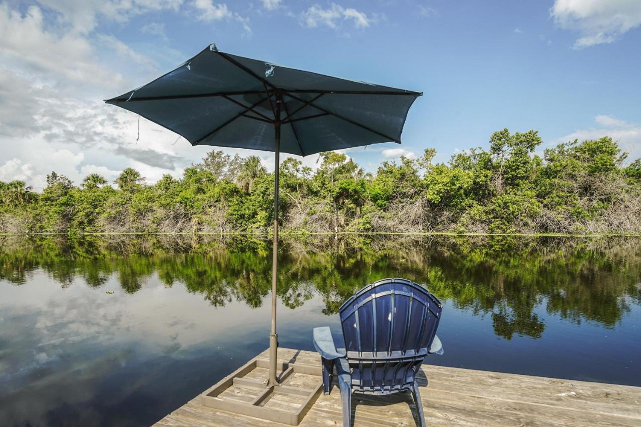 Port Charlotte Home with Sunroom, Grill and Fire Pit! - B&B