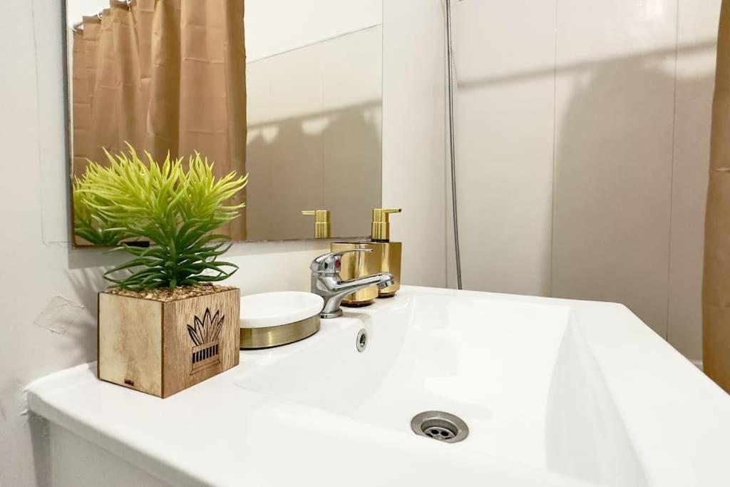 QAURTO PRIVADO 2 CAMA - B&B Agualva