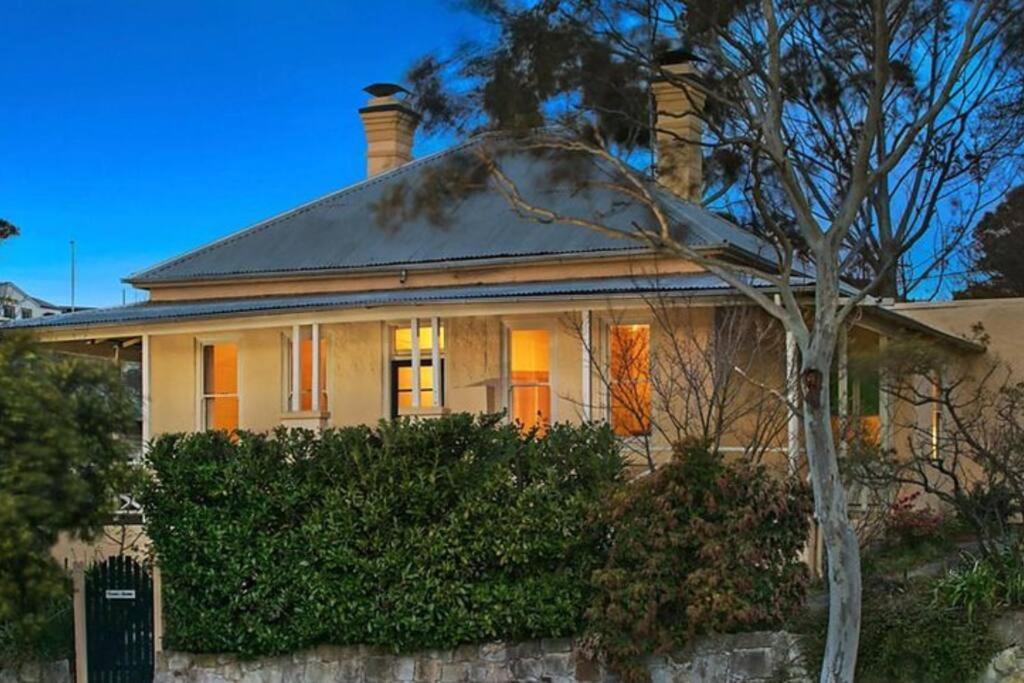 B&B Katoomba - Temora House- classic, pet friendly, close to town - Bed and Breakfast Katoomba