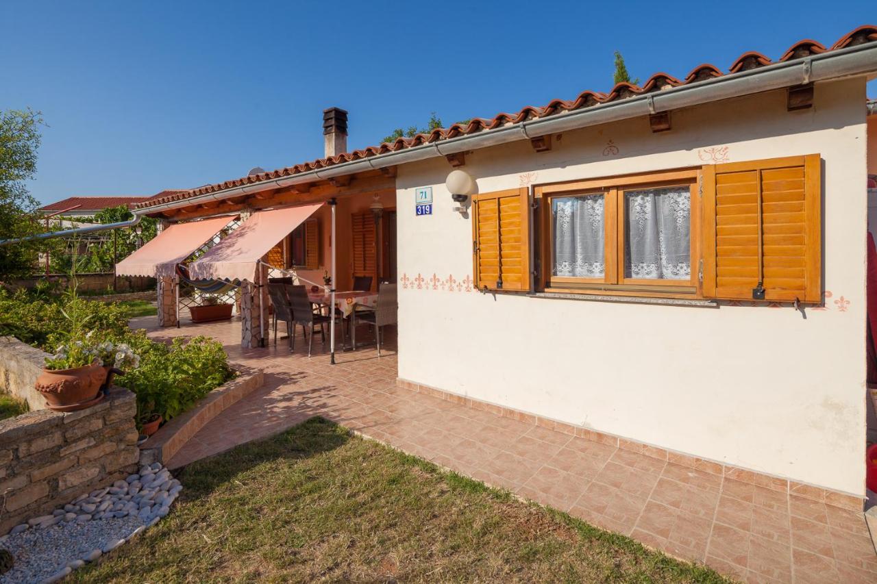 Apartment Tina - Chambres d’hôtes Ližnjan