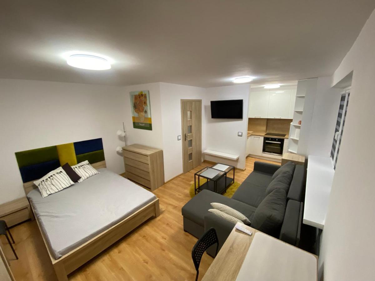 Kawalerka Zatorze nie wystawiam FV - B&B