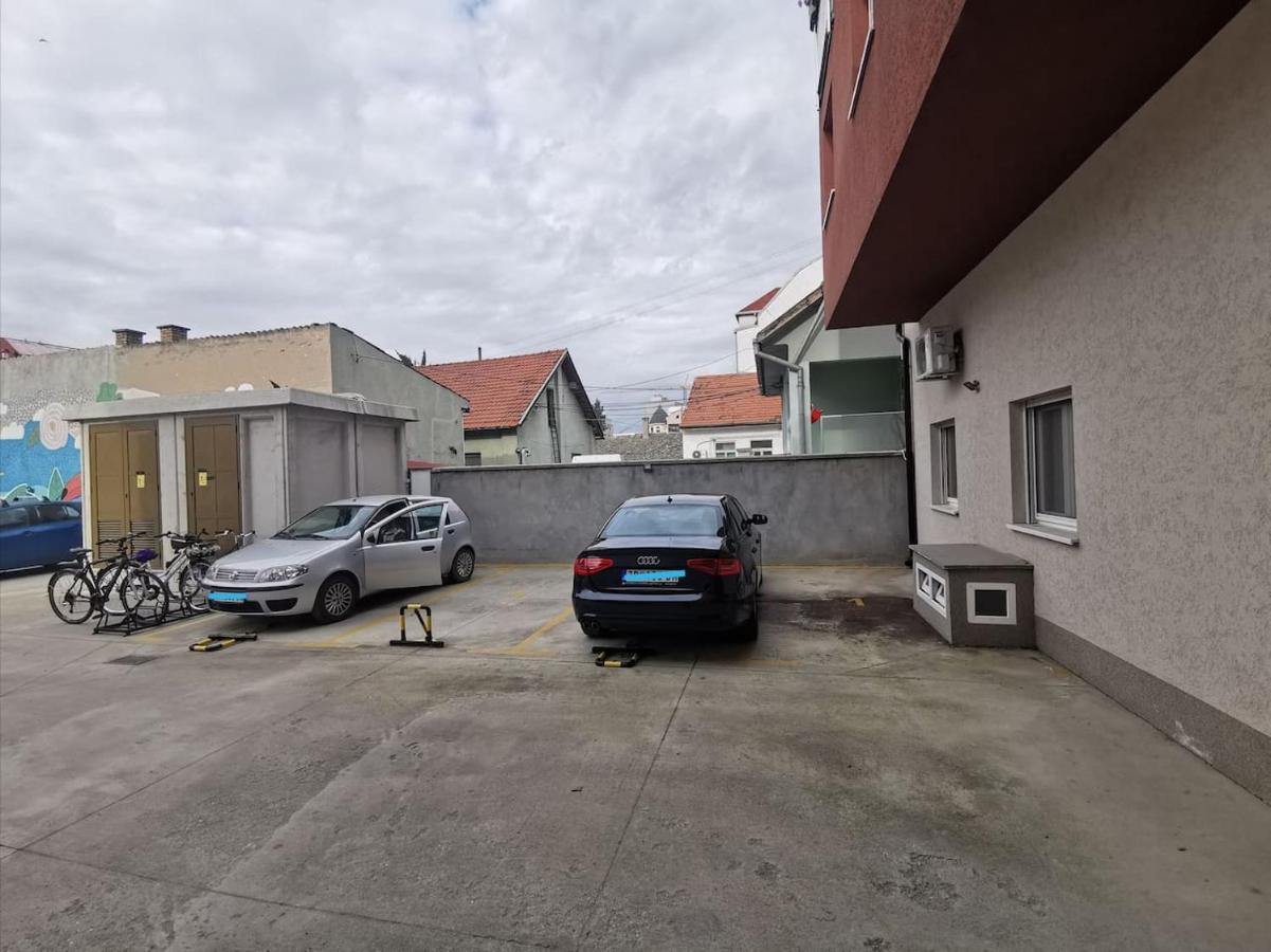 Two-Bedroom Deluxe Apartment with Balcony