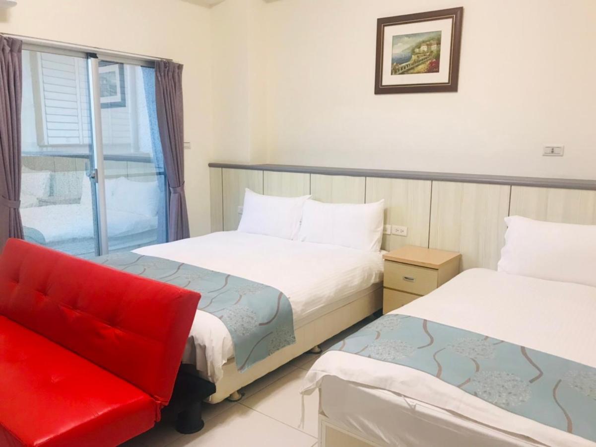 Dreibettzimmer mit eigenem Bad