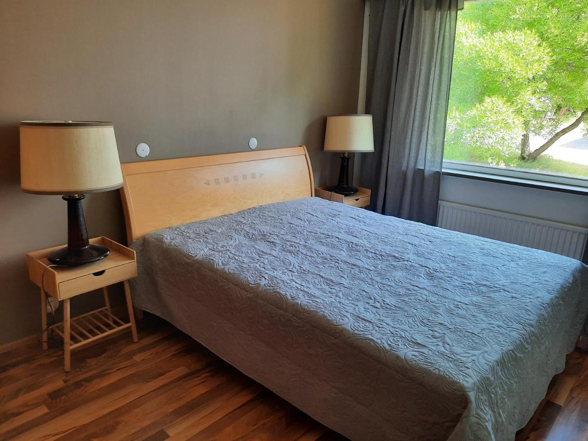 Family House Kupittaa Diplomat, Sauna, Garden, whole house for you - Chambres d'hôtes Turku
