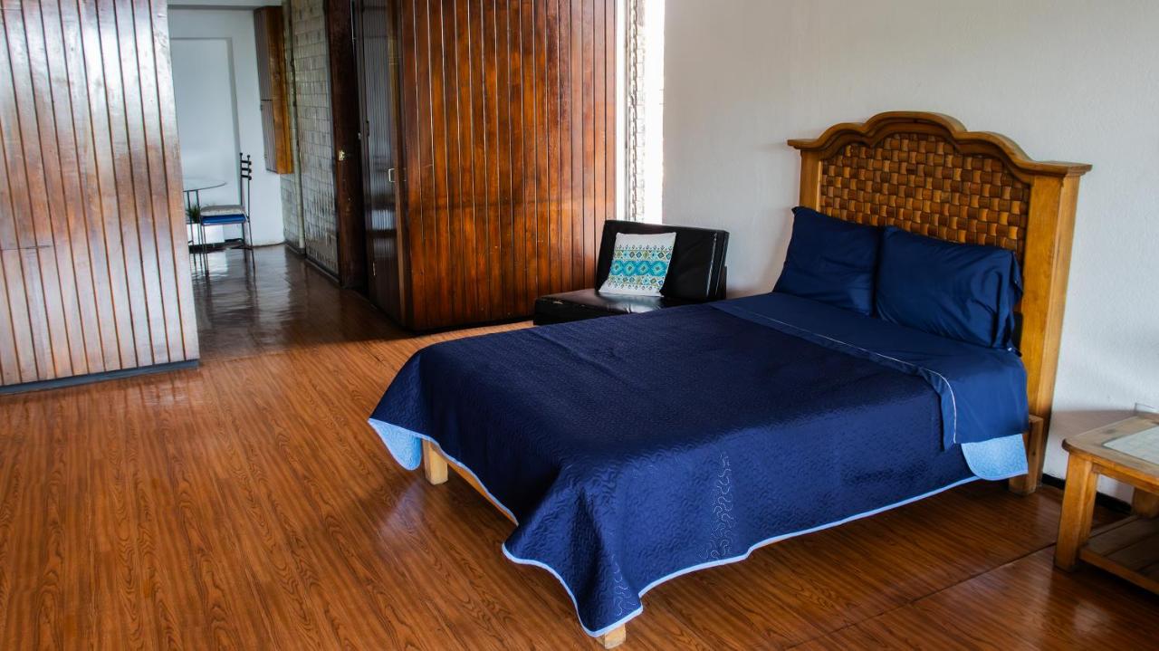 B&B Cuernavaca - Suites Las Plazas - Bed and Breakfast Cuernavaca