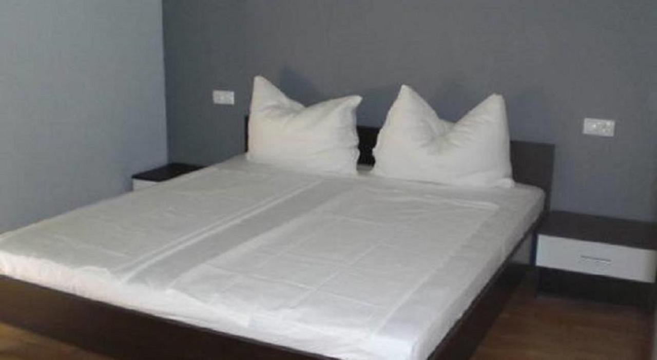 Appartamento con 3 Camere da Letto e Terrazza