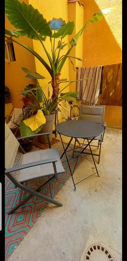 le J&J Appartement spacieux climatisé en centre ville - B&B