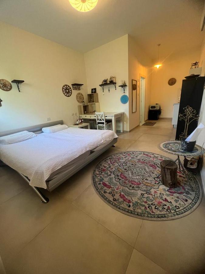 B&B Tirat Carmel - נקודות ריפוי - Bed and Breakfast Tirat Carmel