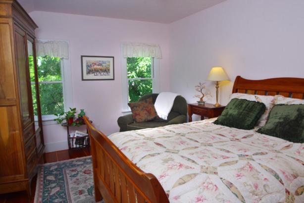 B&B Calistoga - Bear Flag Inn - Bed and Breakfast Calistoga