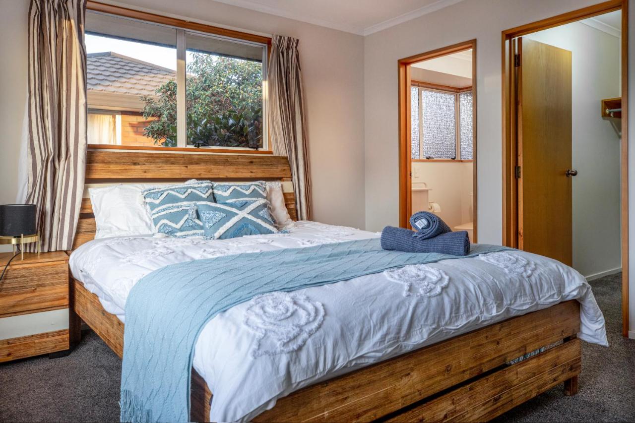 B&B Christchurch - Convenient Westfield House 3bed 2bath - Bed and Breakfast Christchurch