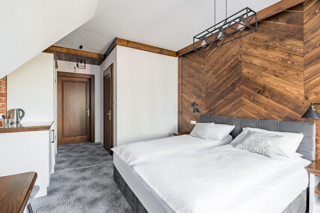 Deluxe Double or Twin Room with Mountain View