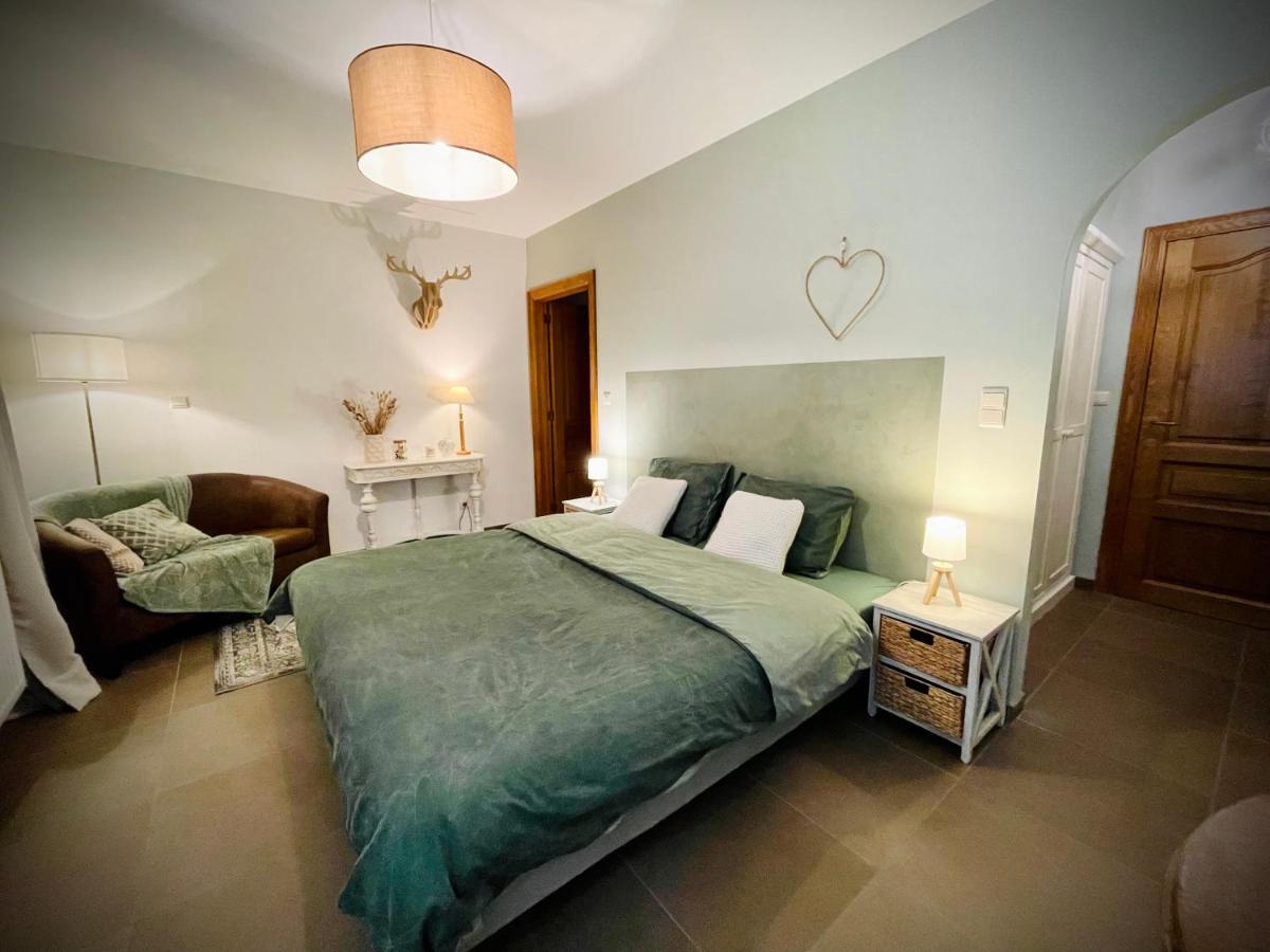 B&B Saint-Hubert - La chambre d’auguste - Bed and Breakfast Saint-Hubert