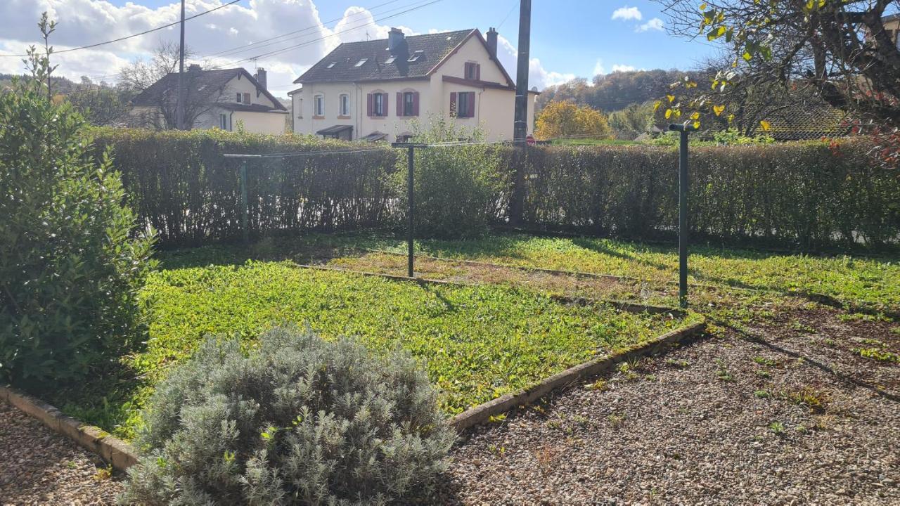 Apartment with Garden View