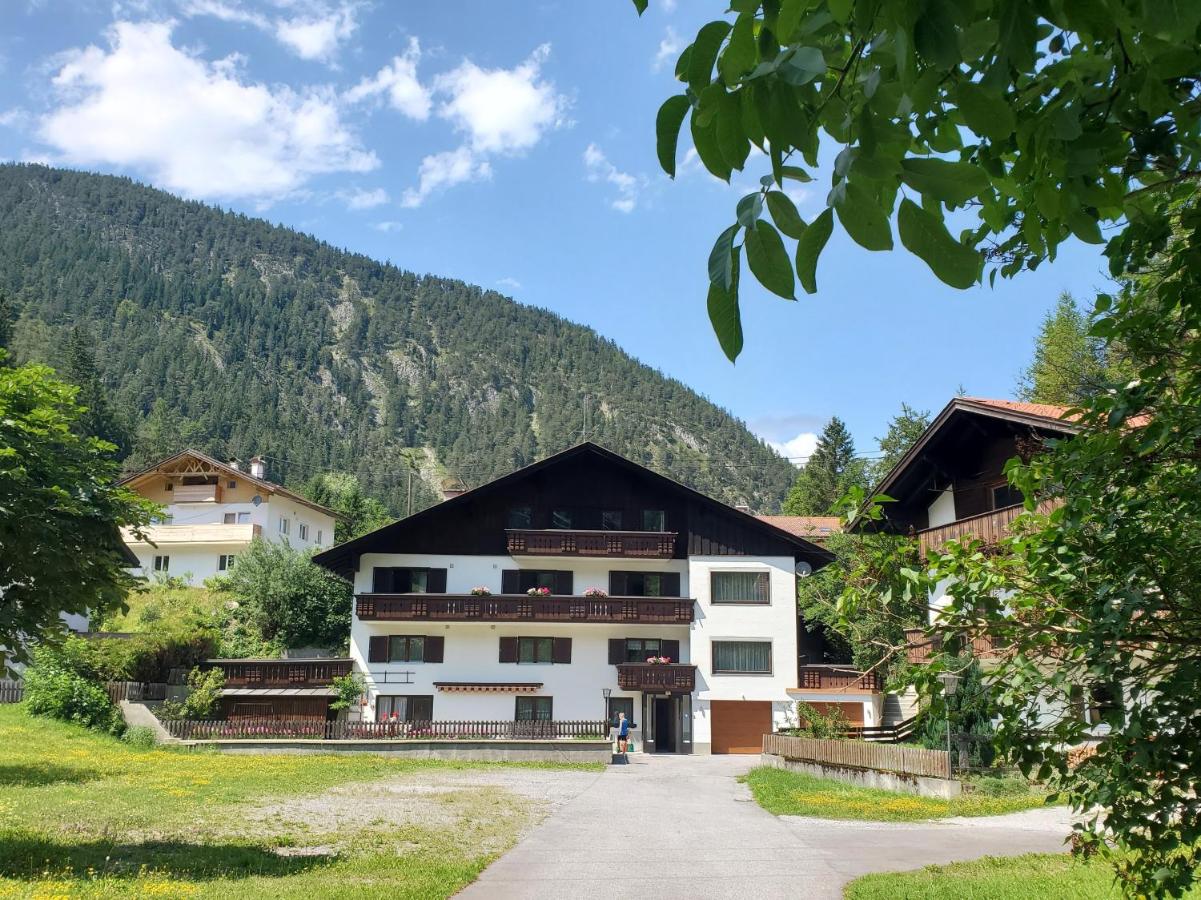 Haus an der Sonne FeWo 1 - B&B