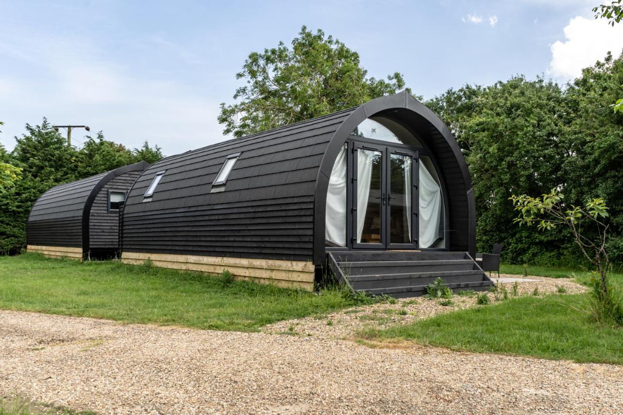 B&B Halesworth - Glamping Pod One - Holly Tree Barns - Bed and Breakfast Halesworth