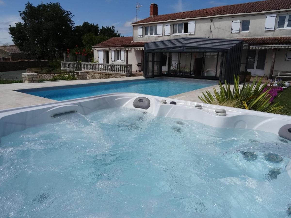 les gîtes de La Cossais - Ferienwohnung Saint-Cyr-en-Talmondais