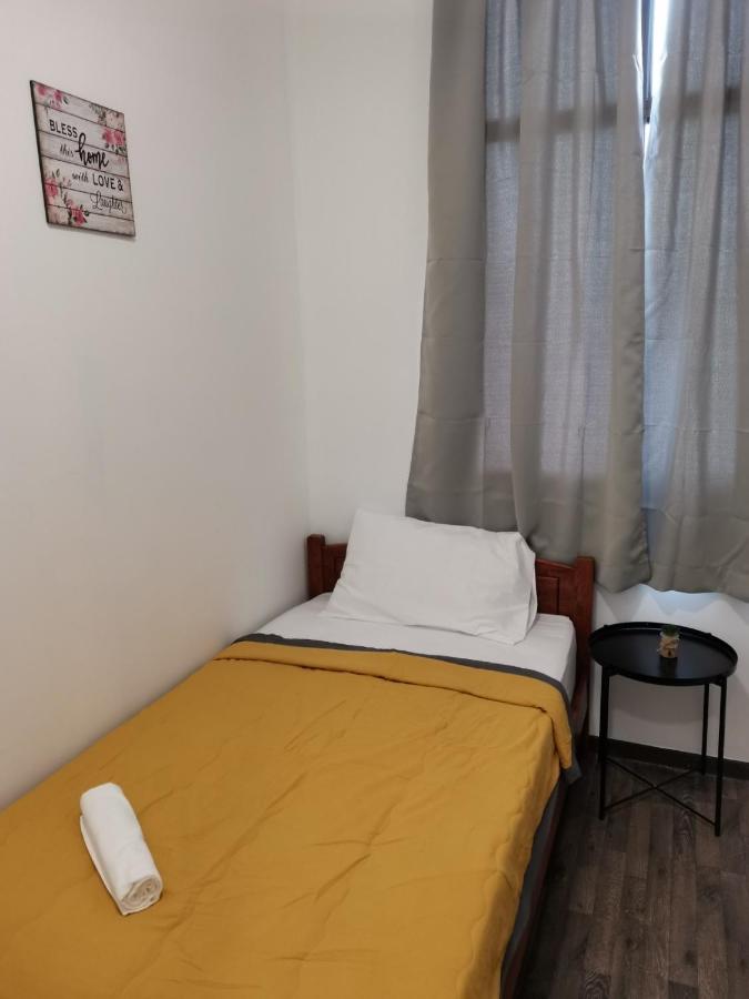 Single Room with Shared Bathroom