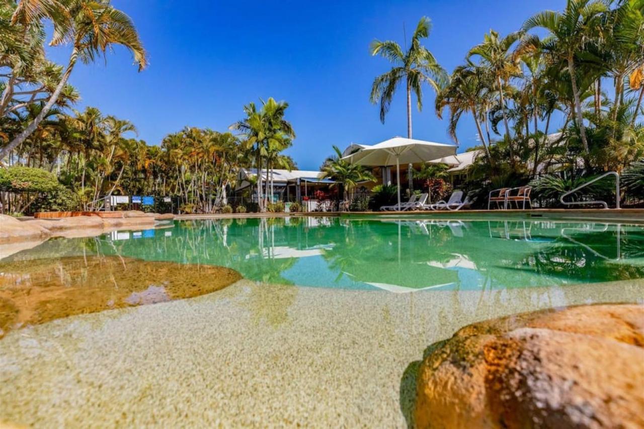 B&B Noosaville - Poolside Retreat at Tropical Resort 126IP - Bed and Breakfast Noosaville