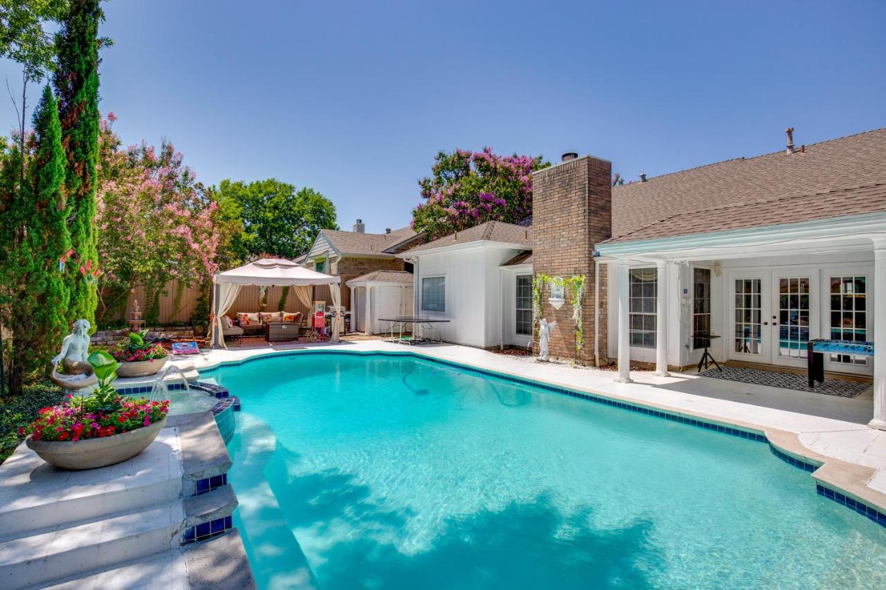 Rowlett Escape with Fire Pit and Lake Views - B&B