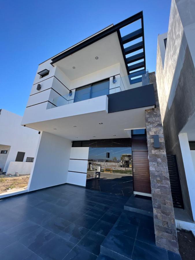 CASA VACACIONAL FRENTE A LA ALBERCA - Chambres d’hôtes