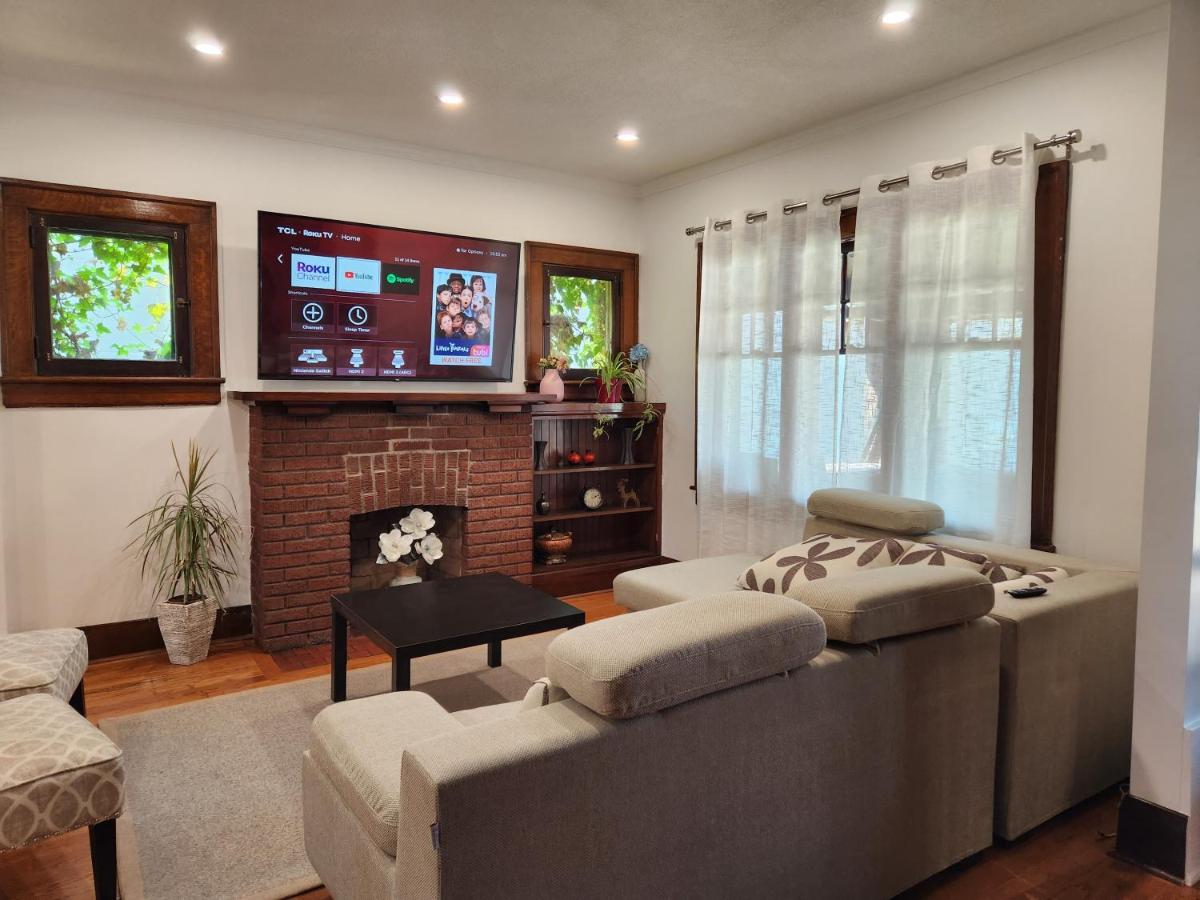 Classic Home - B&B Niagara Falls