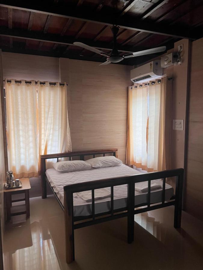 B&B Udupi - Eesha Residency - Bed and Breakfast Udupi