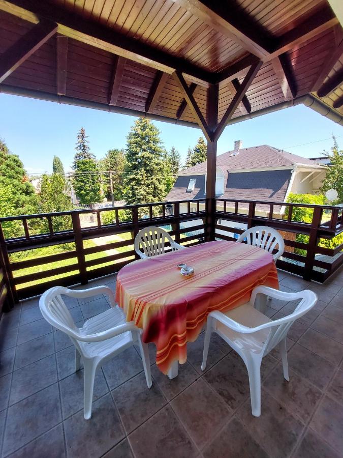 LEO VILLA - FAMILY APARTMENT - B&B Siófok
