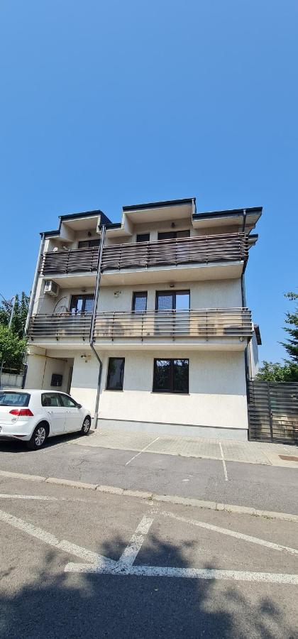 Exclusive Living Apartment - B&B