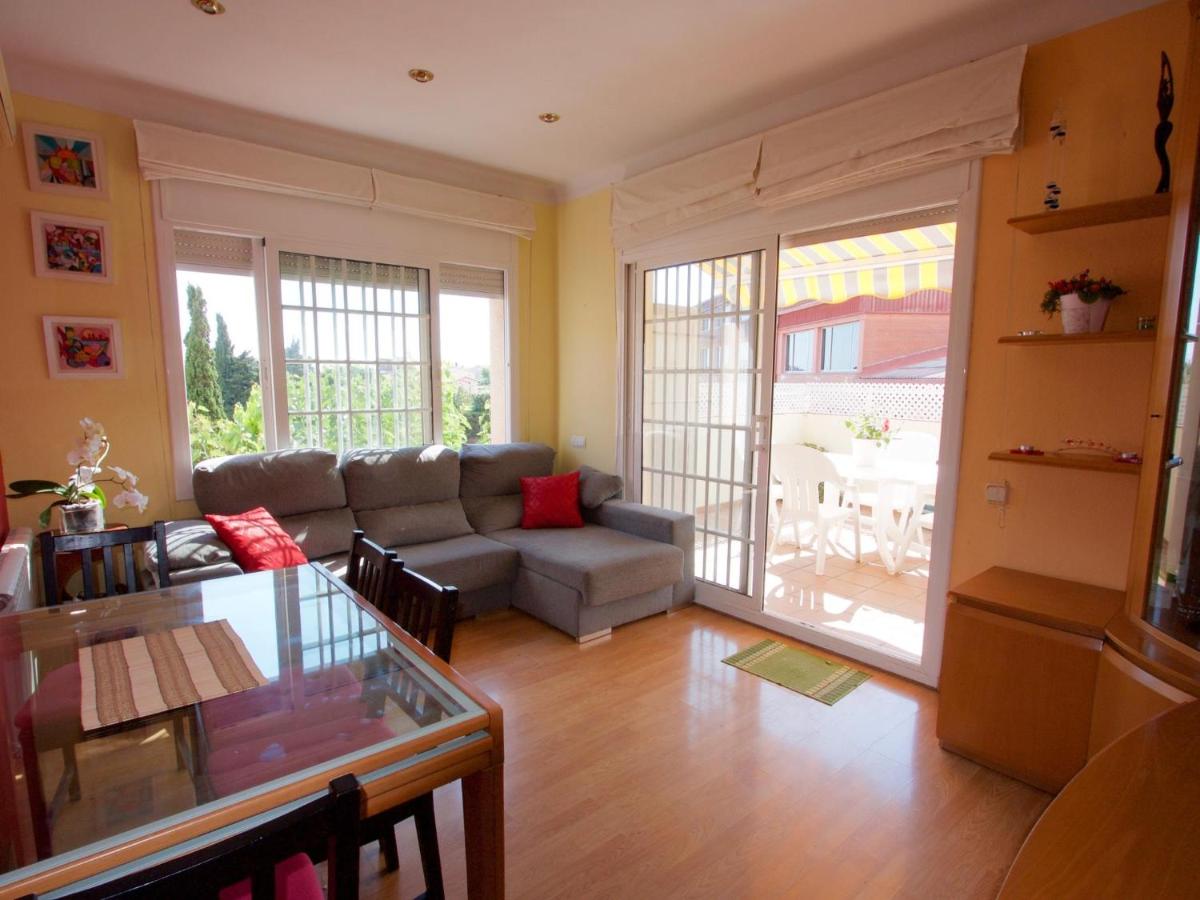 B&B Mezana - Cozy, sunny flat 600m from beach, 20 mins to BCN - Bed and Breakfast Mezana