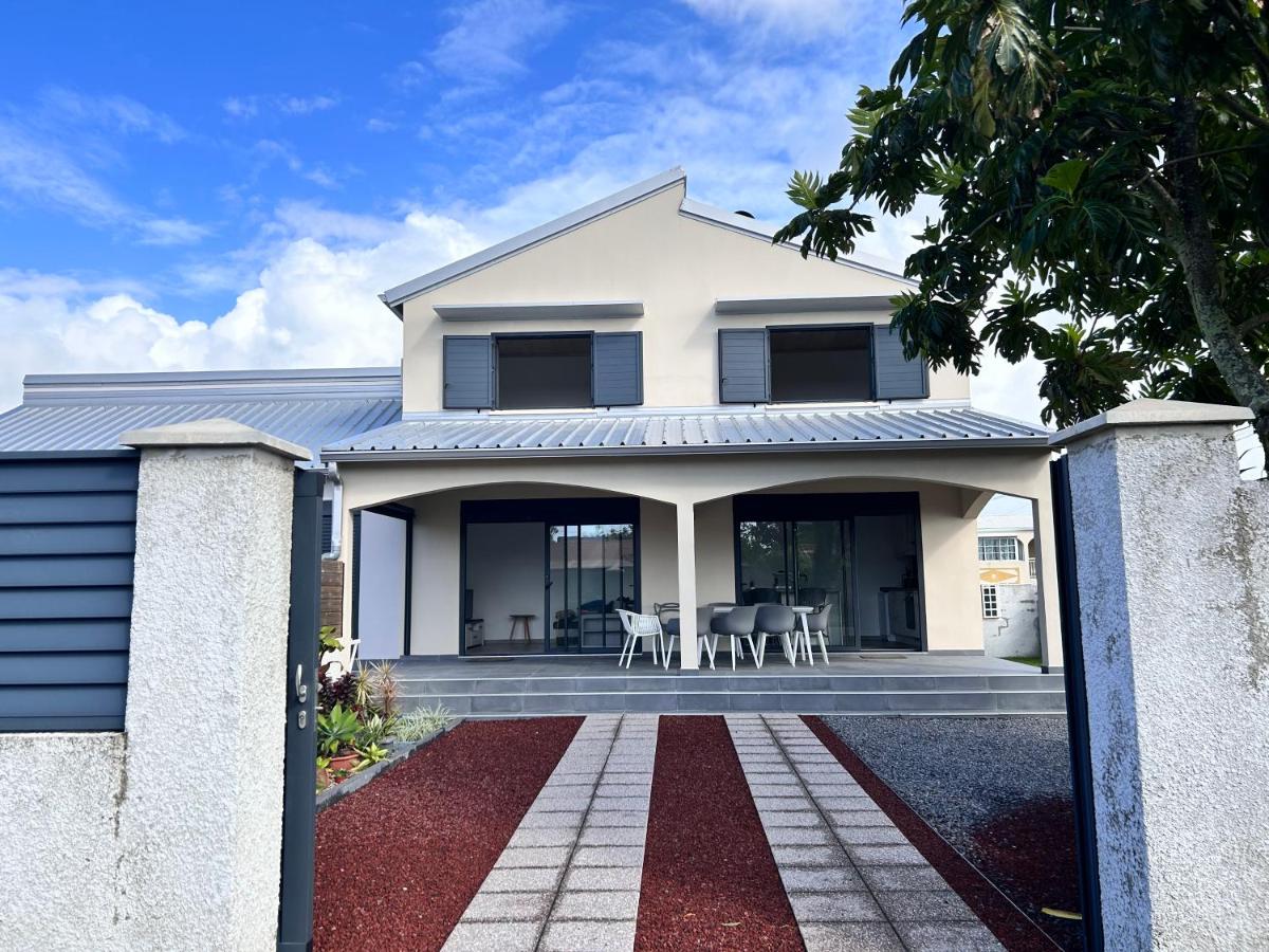 Arbre à pain - B&B Bras-Panon