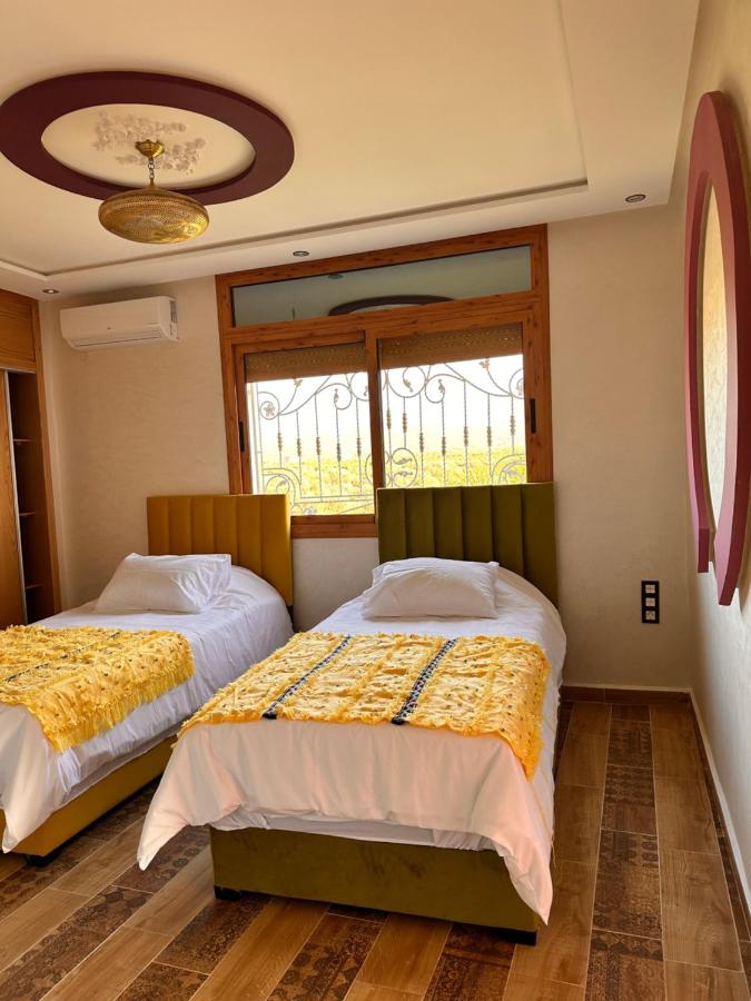 Zweibettzimmer mit Bergblick
