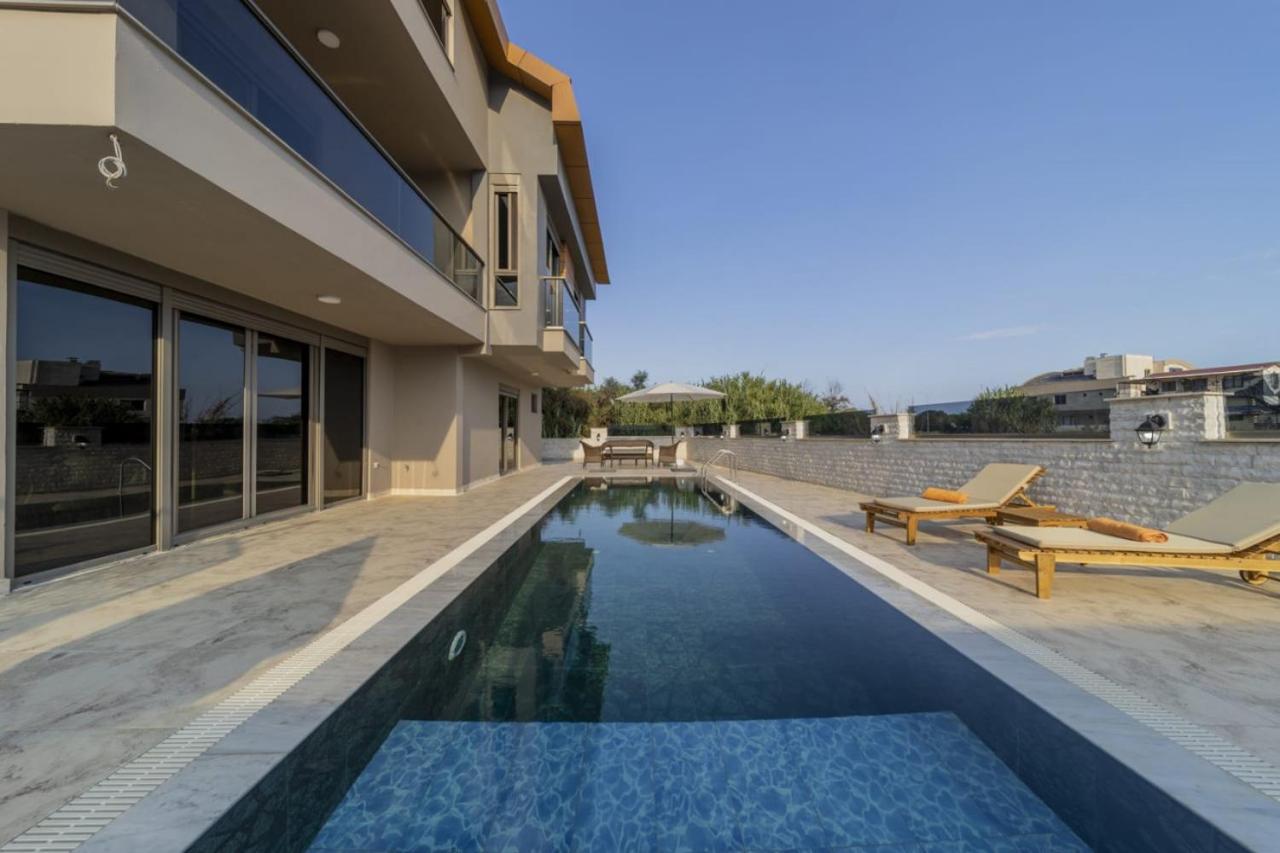 B&B Antalya - Luxury Villa with Private Pool Close to Lara Beach - Bed and Breakfast Antalya