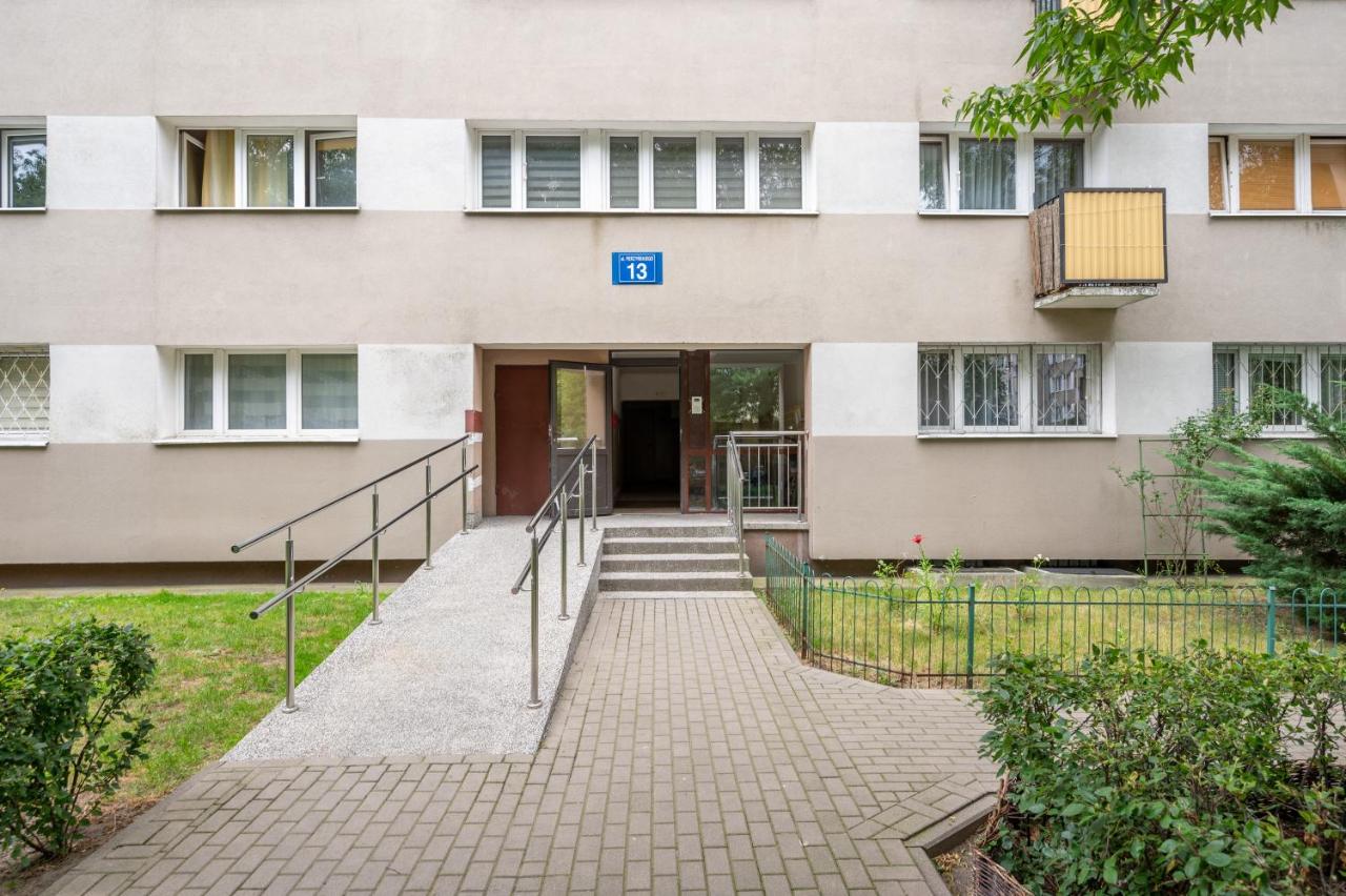 Bielany Comfort Apartment by BookingHost - B&B Warsaw