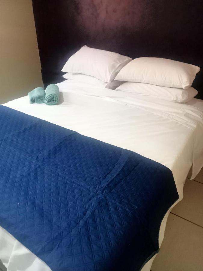 B&B Pretoria - Queen Light - Bed and Breakfast Pretoria