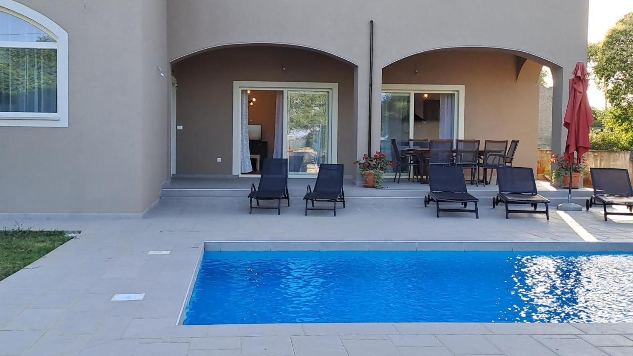 Apartment Dorina - Ferienwohnung Marčana