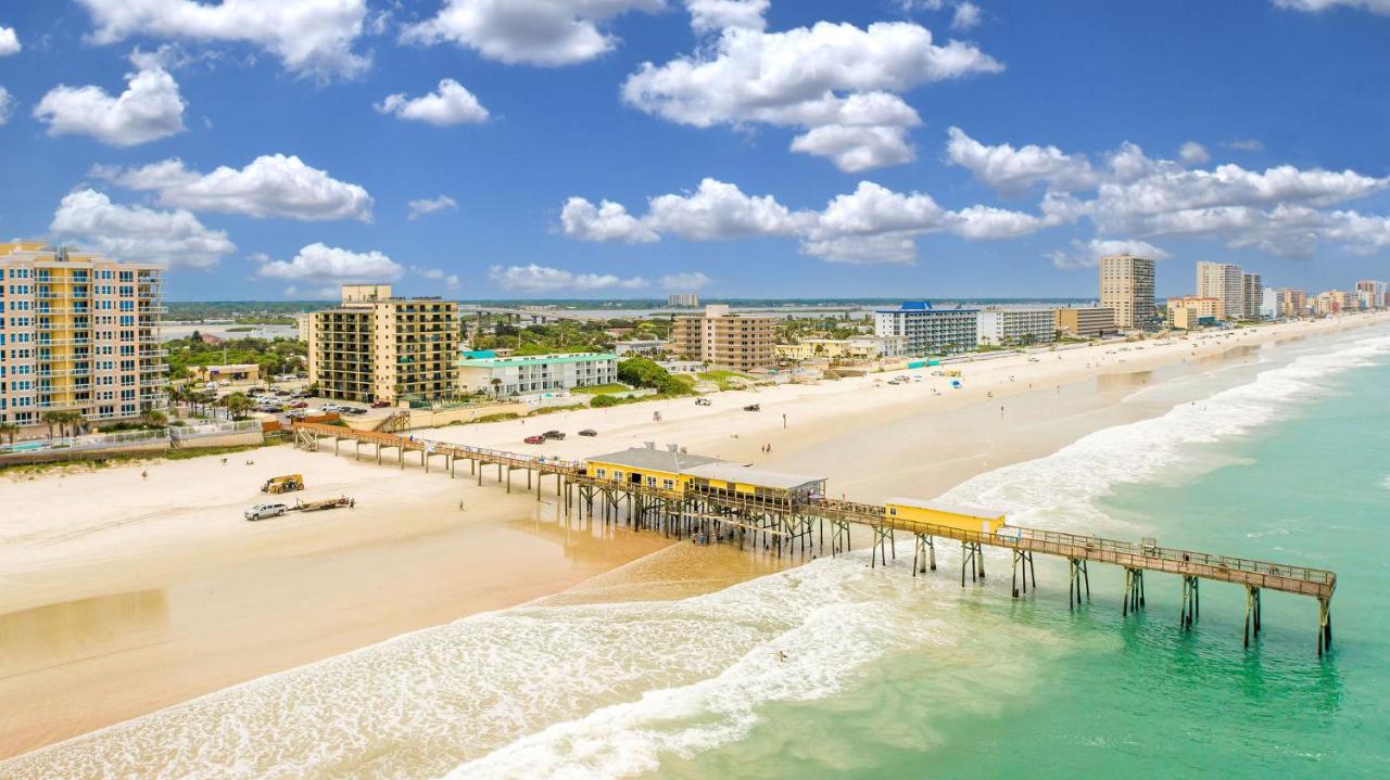 B&B Daytona Beach Shores - Ocean Views from Your Private Balcony! Sunglow Resort 606 by Brightwild - Bed and Breakfast Daytona Beach Shores
