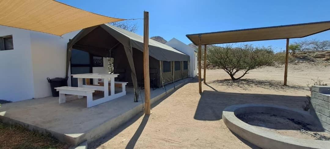 Achab Self Catering Tent - Bed and Breakfast Usakos