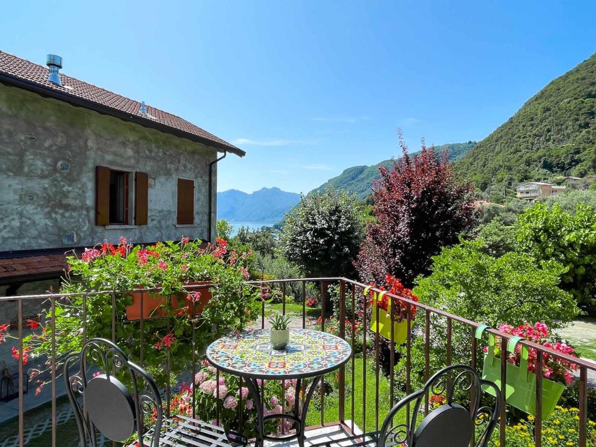 Breva, Loft tra gli ulivi ed il lago - Ferienwohnung Bellagio