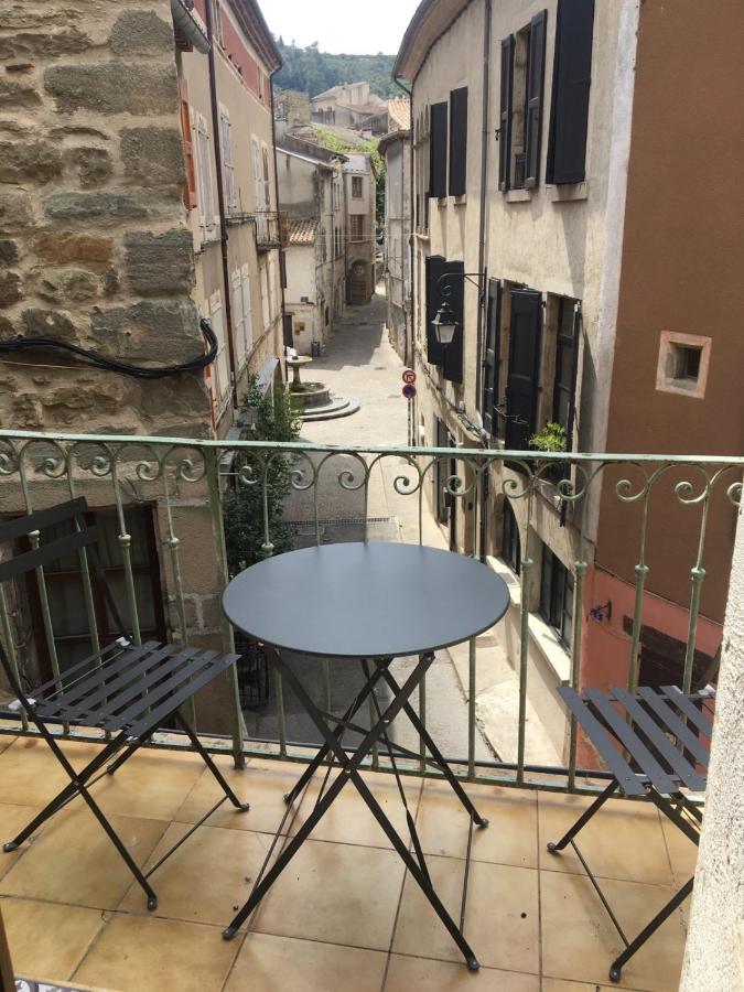 Les Vans - Charmant appartement au cœur du village - B&B